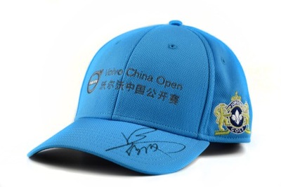 Czapka z Volvo China Open z autografem zwycięzcy