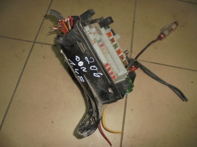 Коробка запобіжників peugeot 206 1.4 b фото №1