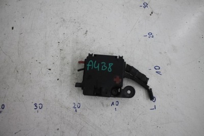 Розподільник струму клема плюсова 8k0937517a a4 b8 фото №1