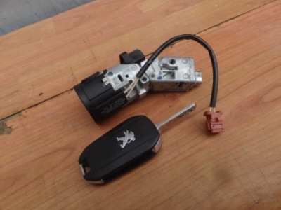 Peugeot 301 2013 1,2 vti замок зажигания ключ оригинал фото №1