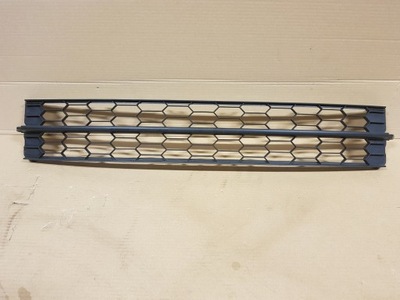 Skoda rapid 5ja решётка средняя бампера фото №1