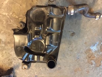 Land rover 2.2 td4 вентиляція картера оливи 9675994880 фото №1