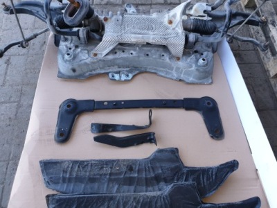 Балка + кронштейни підрамник clio iv 0.9 tce фото №1