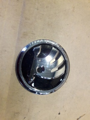 INSIGNIA EMBLEMA SKODA YETI PARTE TRASERA 5L0853621B  