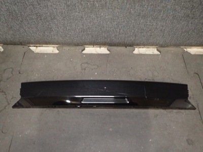 Накладка крышки задняя peugeot 5008 ii 2 фото №1