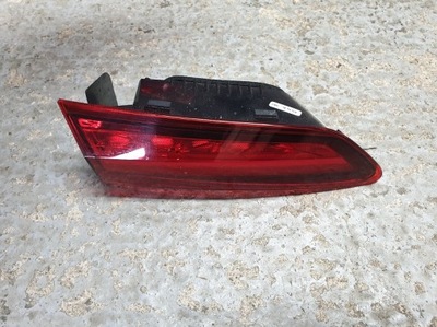 Skoda оригінальний номер 57a945307 лампа задня кришка фото №1