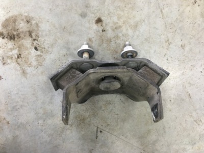 Camaro ss v8 подушка коробки передач кронштейн фото №1