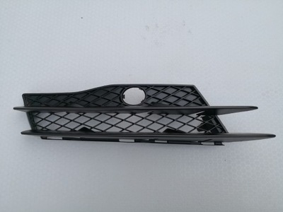 Решітка бампера audi r8 420 права фото №1