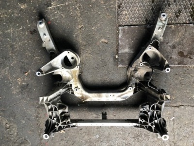 Bmw f11 f10 підрамник підрамник перед 4x4 x-drive фото №1