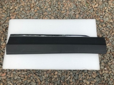 Vw tiguan 5na правая молдинг na дверь задняя 2016- фото №1