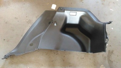 Hyundai veloster обшивка обивка багажника правая фото №1