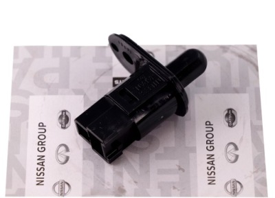 Кінцевик вимикач перемикач nissan patrol y61 фото №1