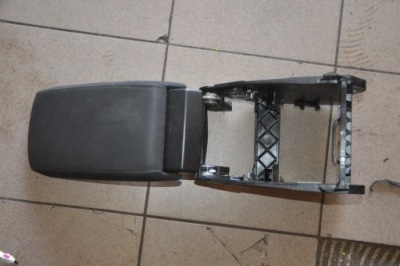 Skoda octavia ii lift подлокотник 1z0864207c фото №1