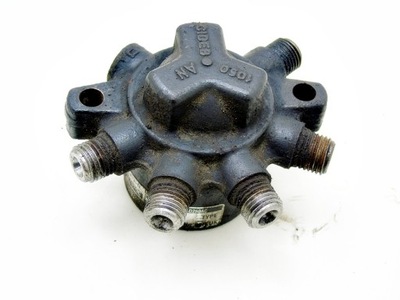 Розподільник пального вприску focus 1.8 tdci 115km фото №1