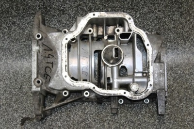 Scenic 3 1.4tce поддон масла верхний 110172481r фото №1