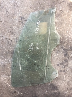 Hyundai i20 2014 стекло дверь правая перед фото №1