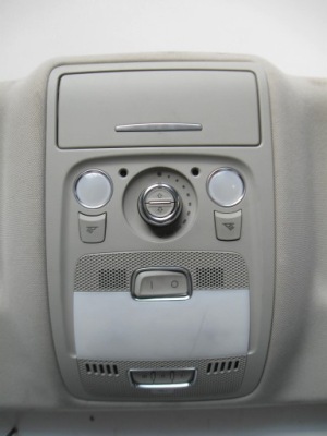 Лампа кабіни панорама гараж audi q5 8r фото №1