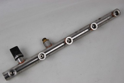 Молдинг впрыскная audi r8 4s 07l133315s фото №1