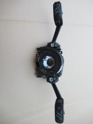 Skoda octavia iii переключатель с лента 5q0953507gd фото №1