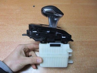 Ручка механізм передач kia stinger фото №1