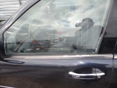 Молдинг уплотнитель левая перед mercedes w220 s400 фото №1