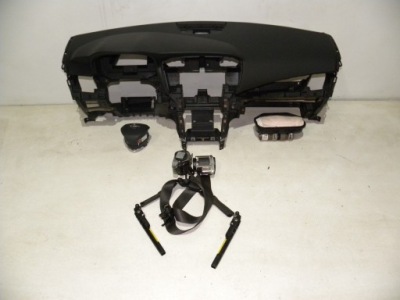 Opel zafira c lift панель приладів подушка безпеки ремені натягувачі фото №1