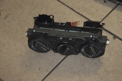 Vw golf v plus панель кондиціонера фото №1