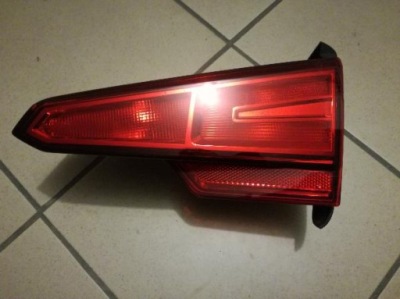 Audi оригінальний номер 8w5945076a лампа задня комбінована фото №1