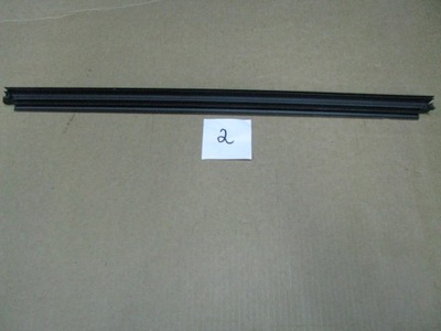 Молдинг ущільнювач правий перед mercedes glc x253 фото №1