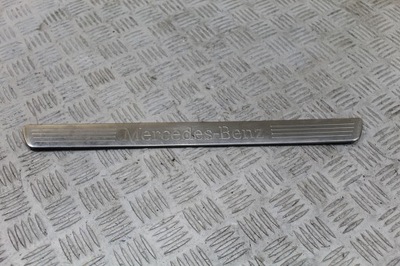 Молдинг поріг накладка a-klasa w176 a2466800135 фото №1