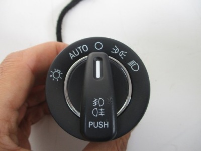 Переключатель света maserati levante 68240387ac фото №1