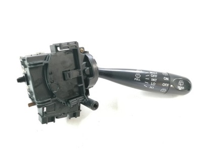 Toyota yaris i рычаг переключатель дворник правая фото №1