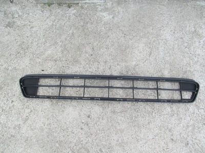 Subaru xv lift решітка середня 2017- фото №1