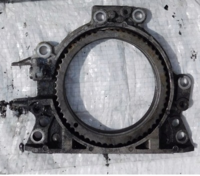 Golf vii 2.0 tdi ущільнювач захист 04l103173a фото №1