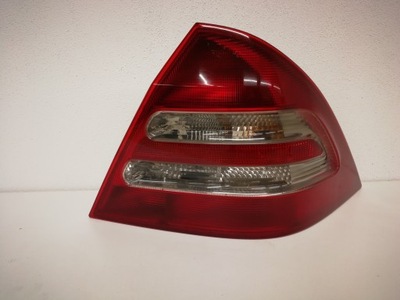 Mercedes w203 лампа задня права sedan комплектна фото №1