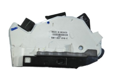 Vw amarok замок дверь правый перед 5n1837016e фото №1