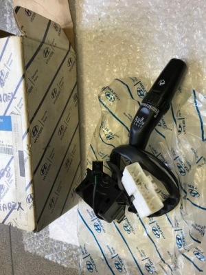 Hyundai h1 starex важіль перемикач двірник фото №1