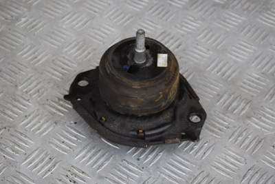 Кронштейн подушка двигуна jeep grand cherokee wk2 фото №1