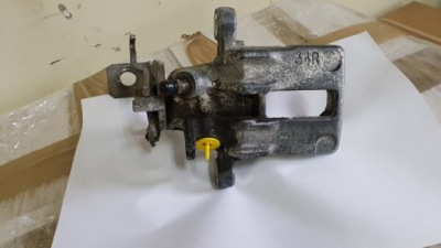 Супорт гальмівний almera n 16 , стан idealny. фото №1