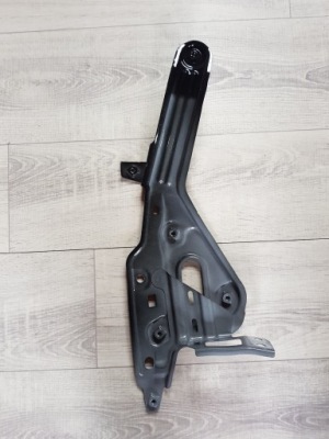 Кронштейн крила лівий do smart forfour ii w453 фото №1