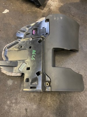 Audi a6 c6 бардачок корпус 4f1880301l фото №1