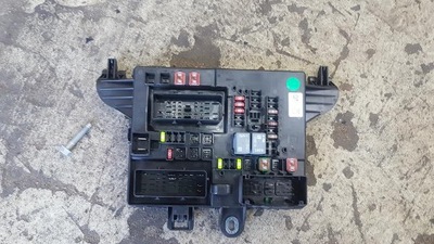 Коробка запобіжників opel insignia a 13277323 фото №1