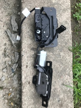 Доводчик крышки bmw f11 f25 softclose доводчик замок фото №1