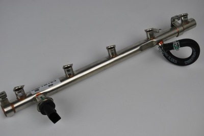 Молдинг впрыскная левая audi r8 07l133681aa фото №1