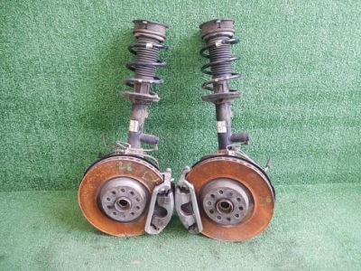 Mcperson поворотний кулак vw passat b8 tdi 240km правий фото №1