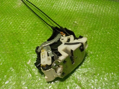 Mitsubishi outlander ii 2010r замок правый задняя фото №1