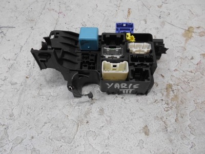 BLOQUE FUSIBLES TOYOTA YARIS 3 1,3 11-  