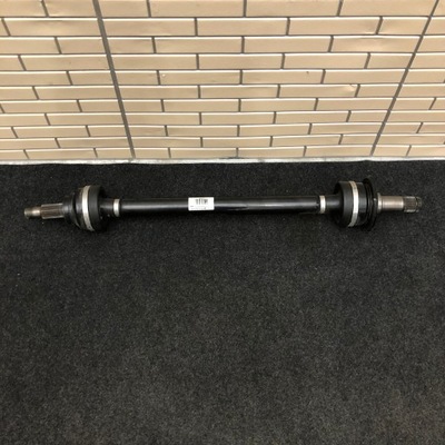 Rolls royce rr5 rr6 привідний вал правий задня 8654608 фото №1