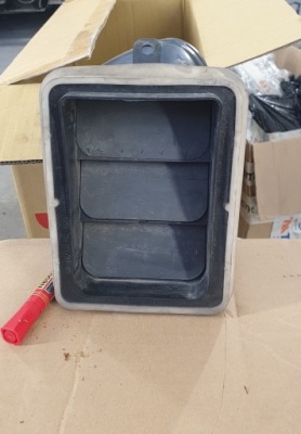 Воздухоотводчик впуск воздухозаборник citroen ds5 9675006680 фото №1