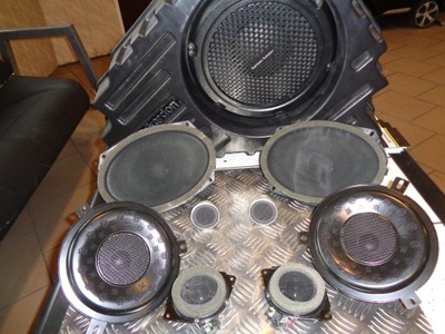 Jeep grand cherokee wk2 динаміки harman kardon фото №1